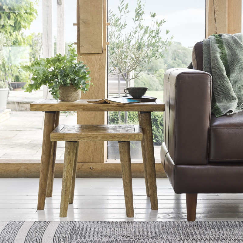 What Colours Go With A Brown Leather Sofa