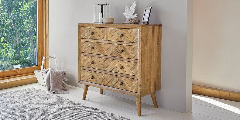 5 Chest of Drawers
