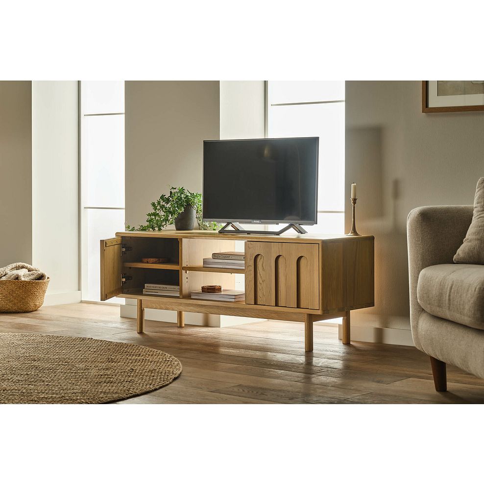 Belgrave Solid Natural Oak Large TV Unit 2