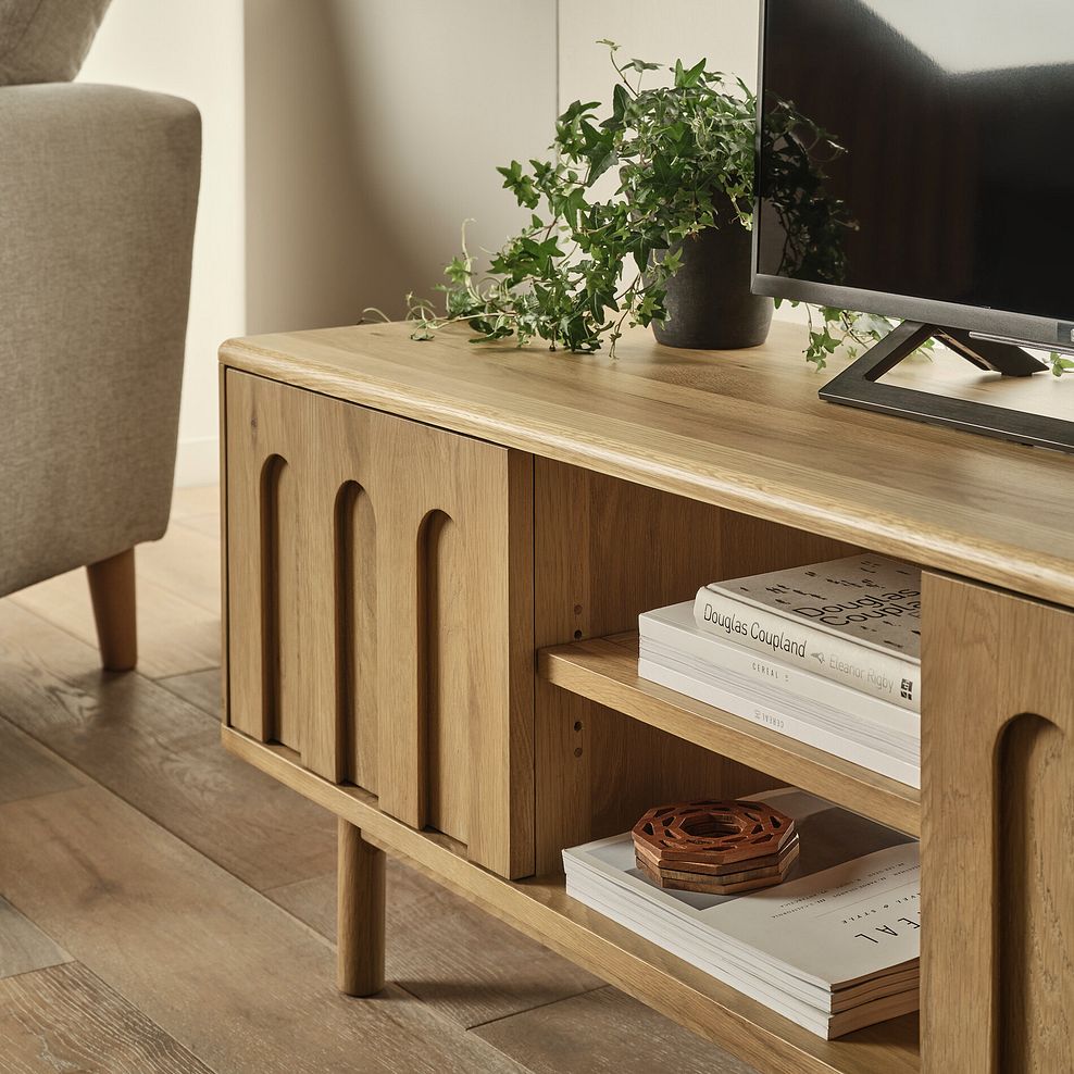 Belgrave Solid Natural Oak Large TV Unit 4