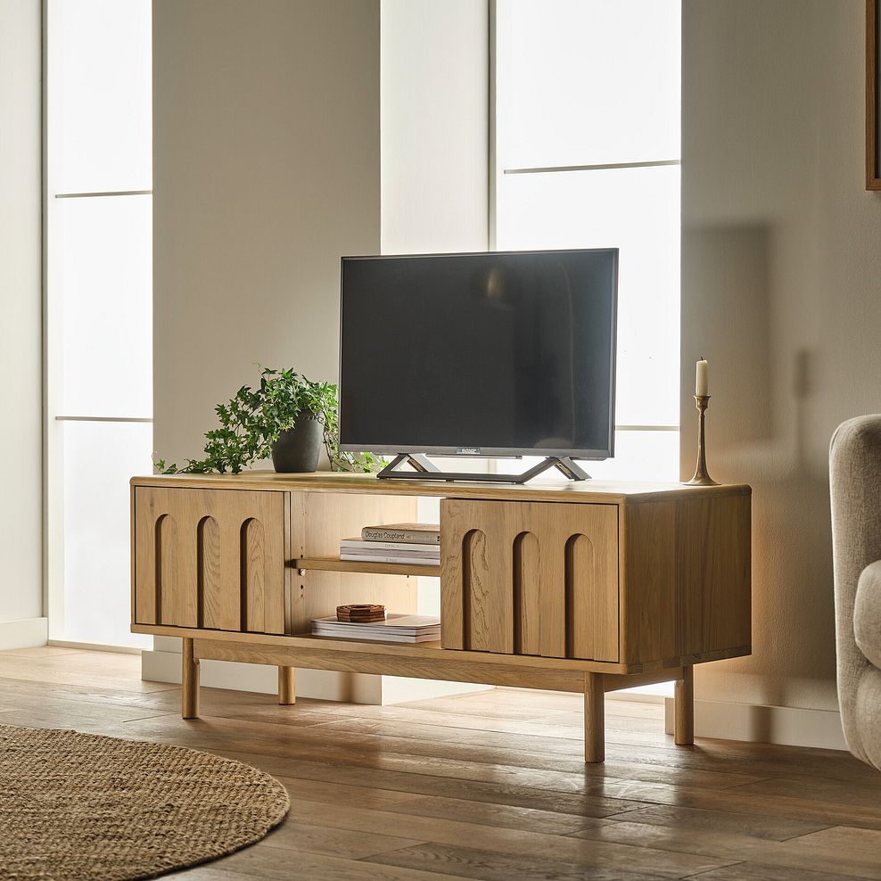 Belgrave Solid Natural Oak Large TV Unit 2
