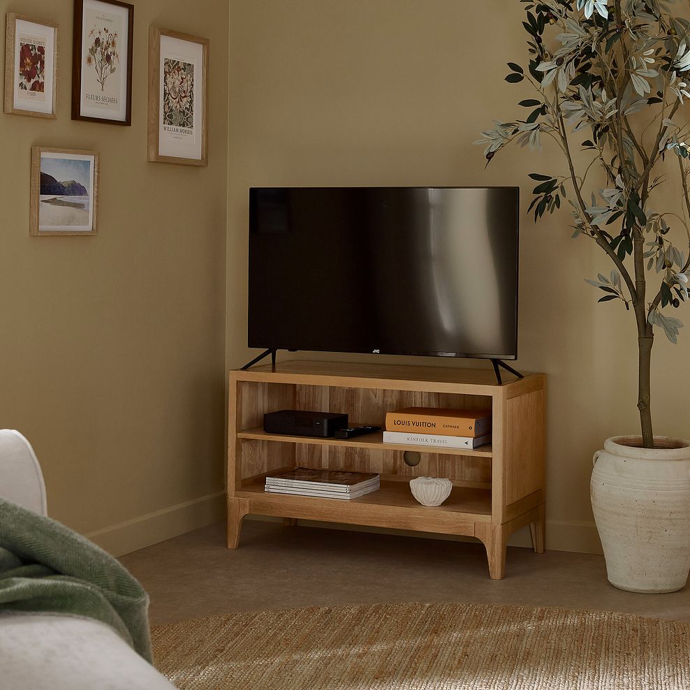 Durham Natural Oak Small TV Unit 2