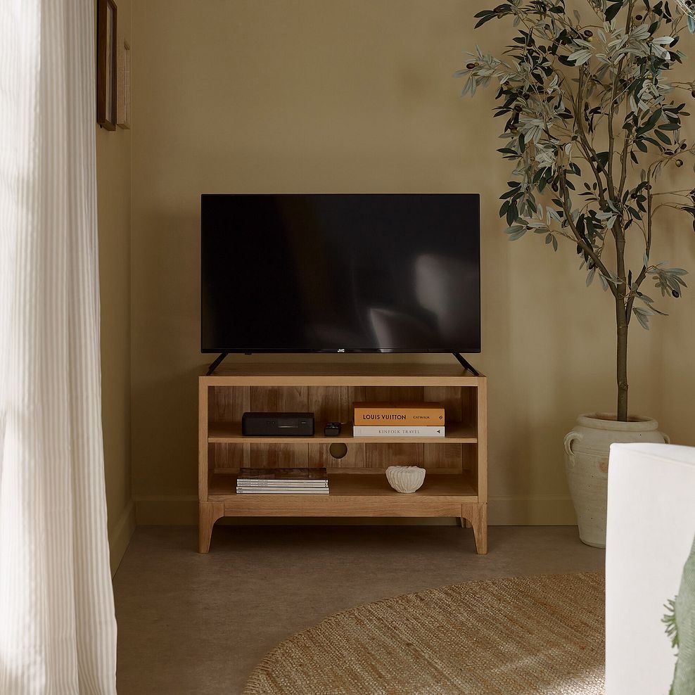 Durham Natural Oak Small TV Unit 1