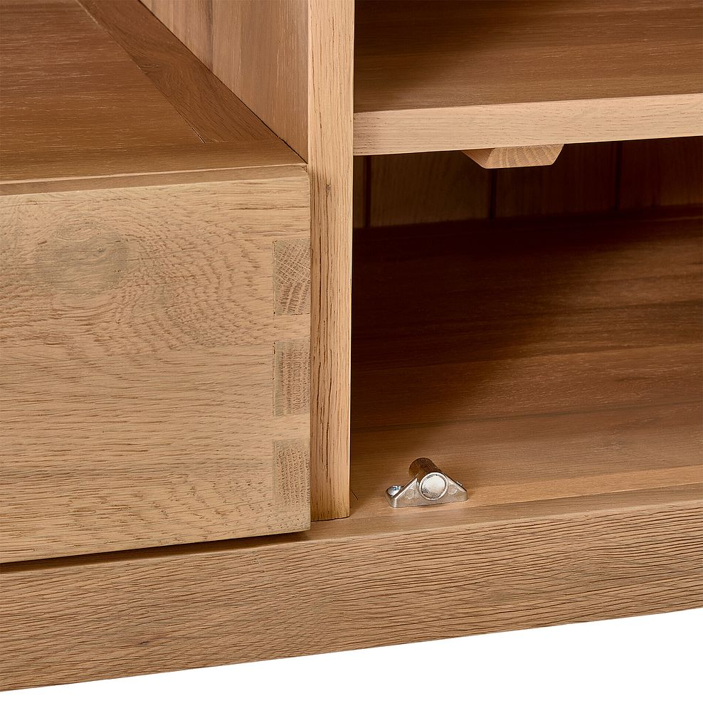Highworth Natural Solid Oak Large TV Unit 11