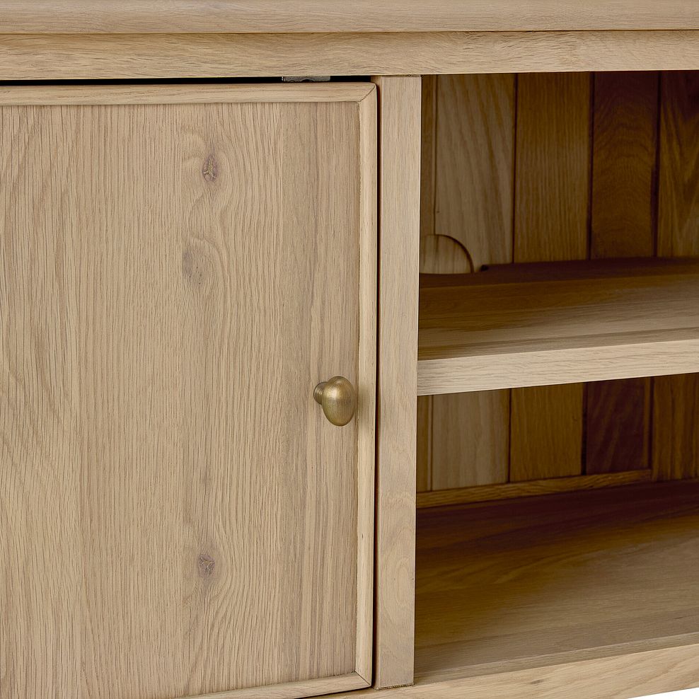 Newton Light Natural Solid Oak Small TV Unit 8