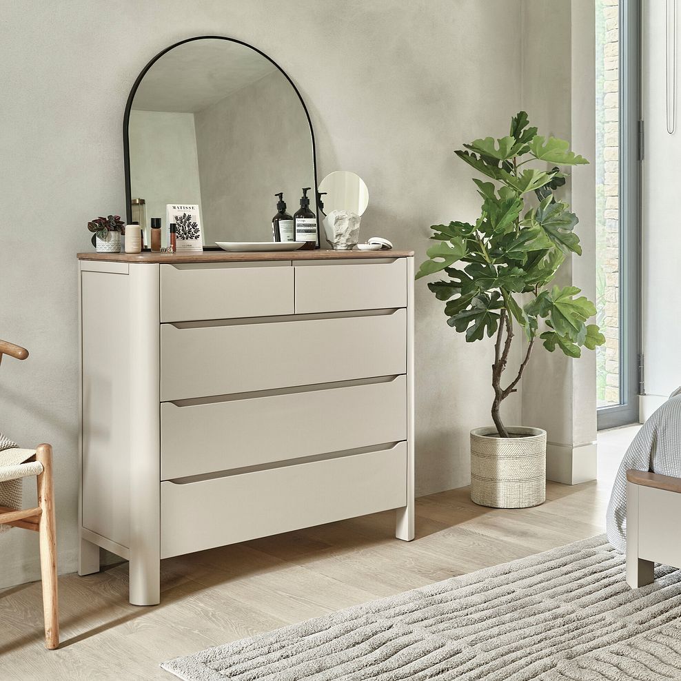 Otto Smoked Oak Finish and Cashmere Painted 5 Drawer Chest 2