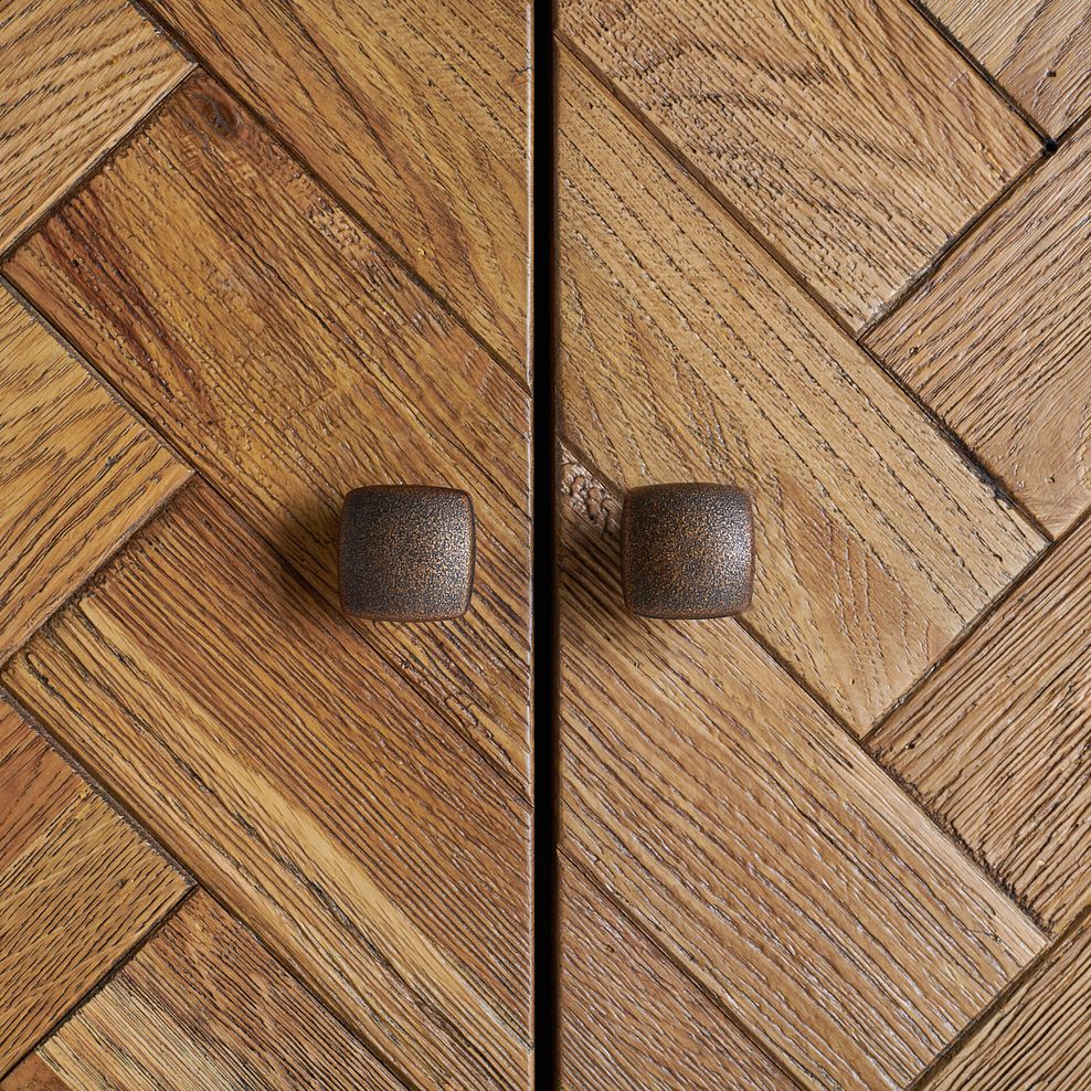 Parquet Brushed and Glazed Oak Triple Wardrobe 4
