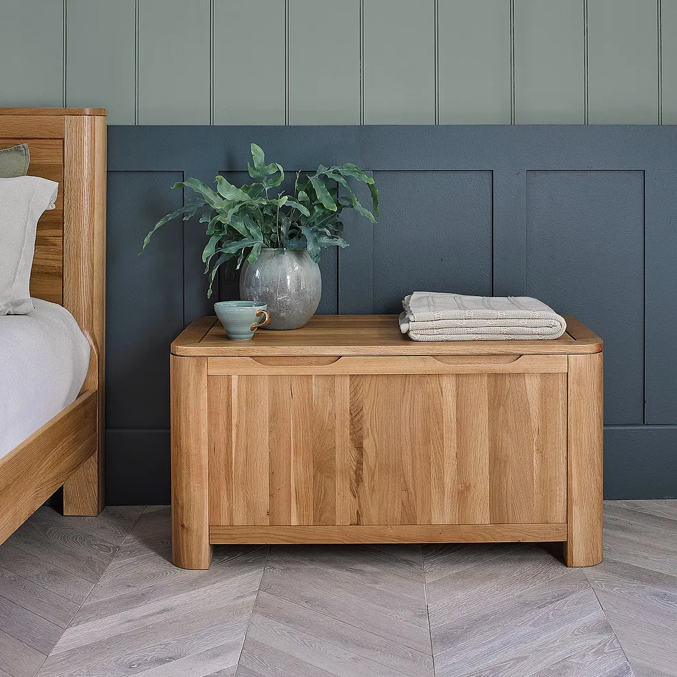 Romsey Natural Solid Oak Blanket Box 1