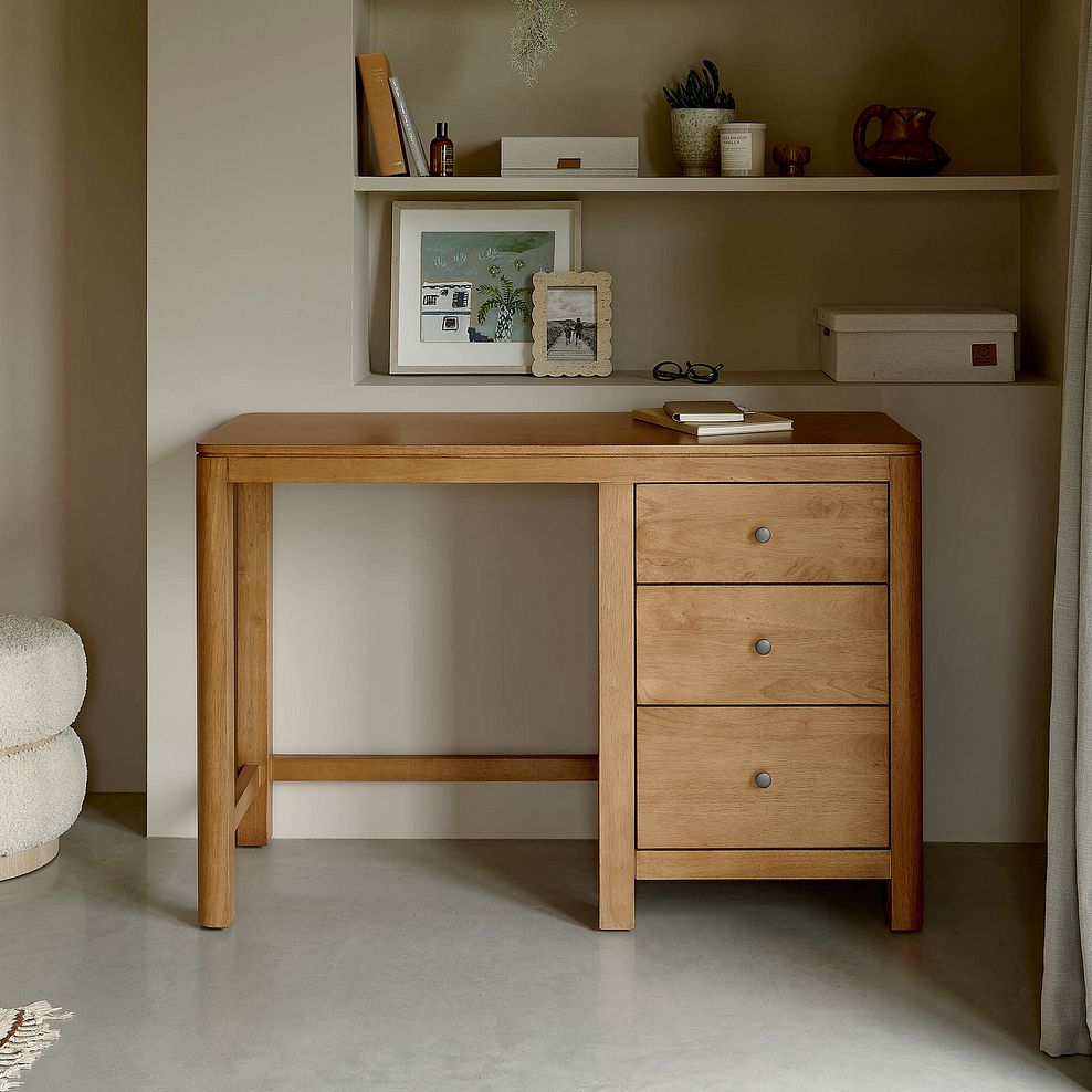 Savannah Solid Heveawood Desk 1