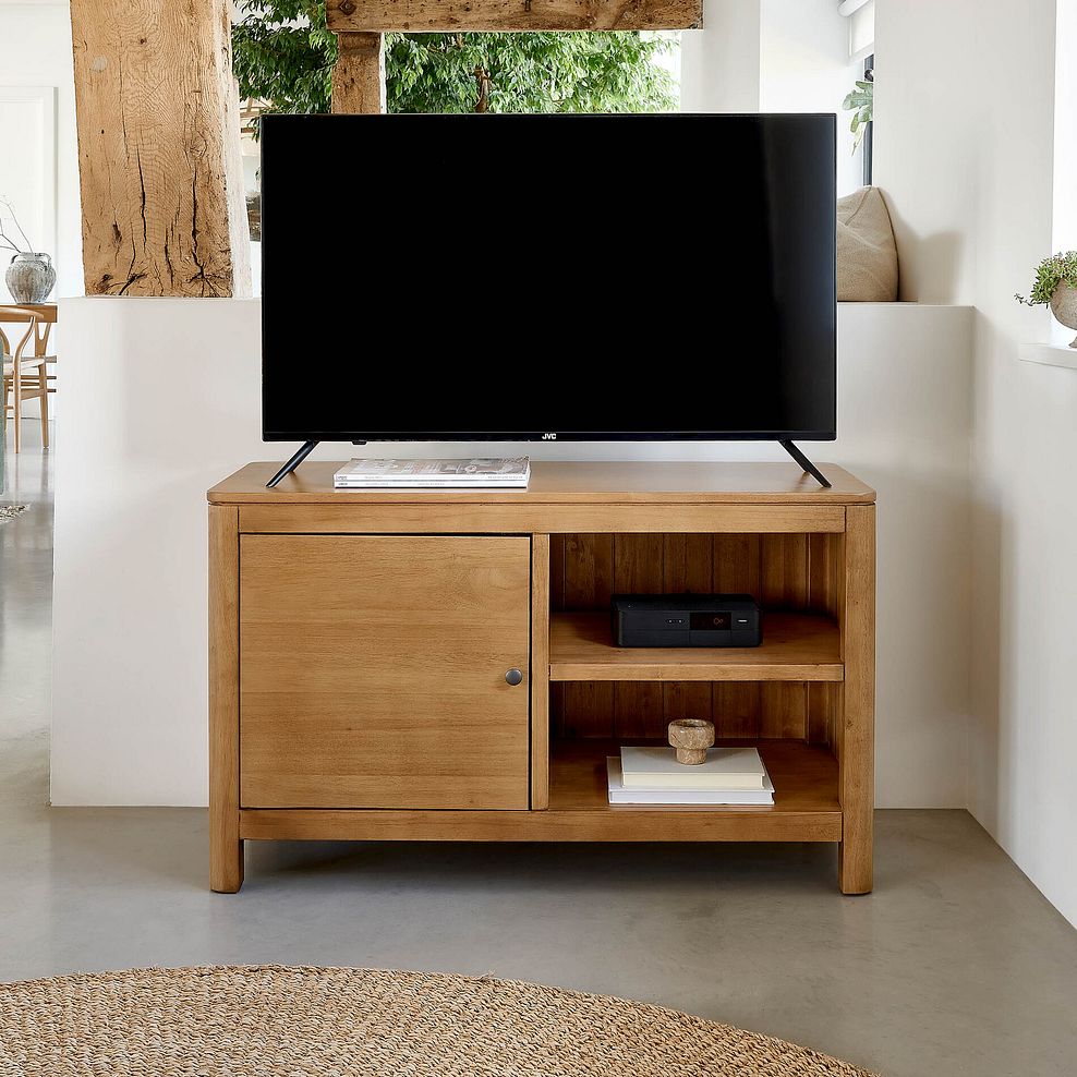 Savannah Solid Heveawood Small TV Unit 2