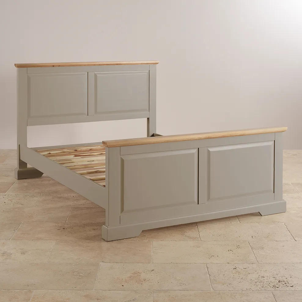 St Ives Natural Oak and Light Grey Painted 4ft 6" Double Bed 4